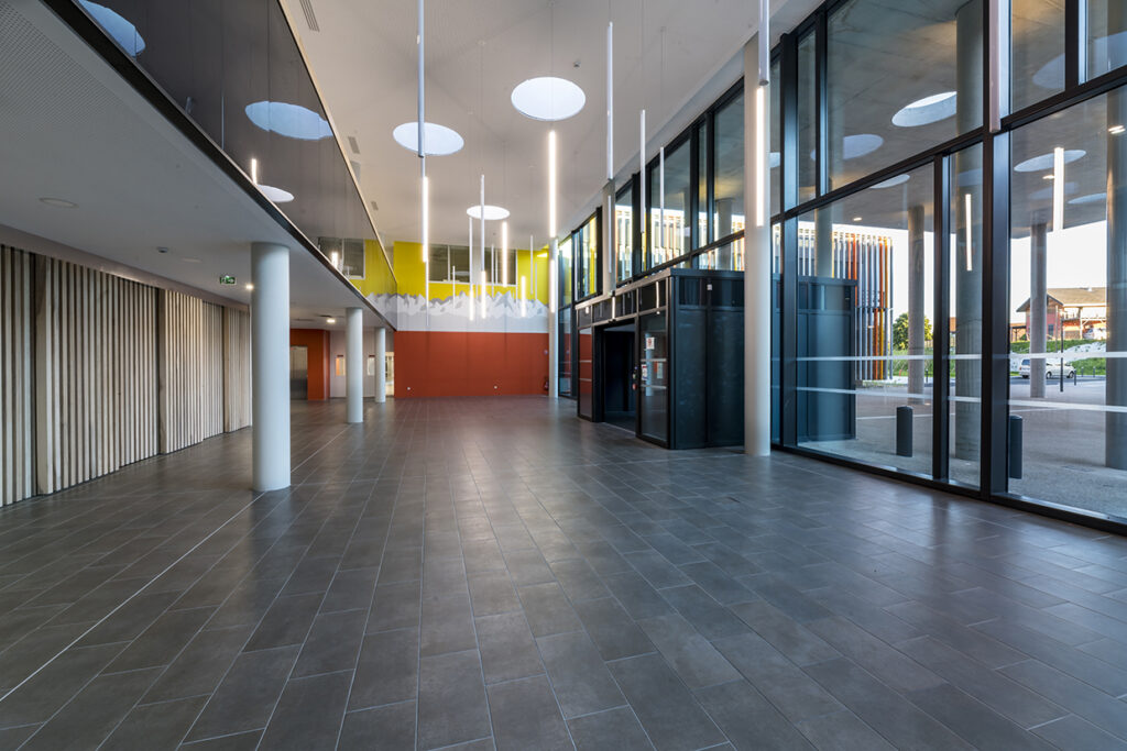 Nickl & Partner Architekten, Krankenhaus Voiron, Zugang zu den Bettenhäusern