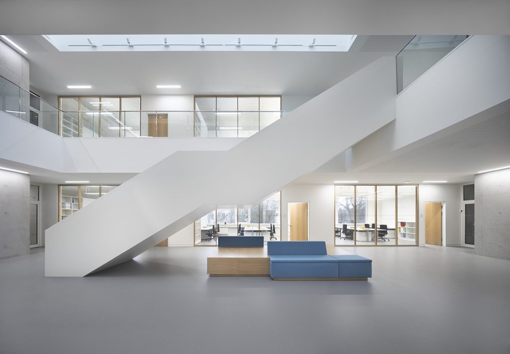 Photo: Werner Huthmacher, entrance foyer with open staircase